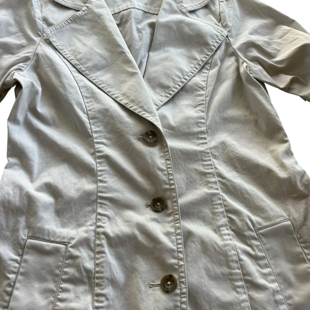 CAbi Women’s Size 0 Classic Tan Beige Sandy Short Sleeve Trench Coat Jacket #777